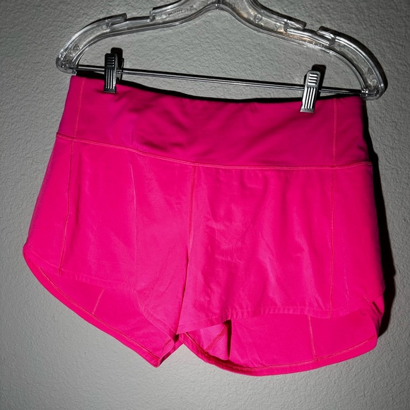Women’s Lululemon Speed Up Short Long *4” Updated Fit
Size 8 - Picture 2 of 7